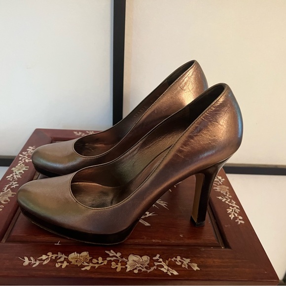 Gucci Nappa Silk Leather Platform Pewter Shoes - Picture 3 of 7